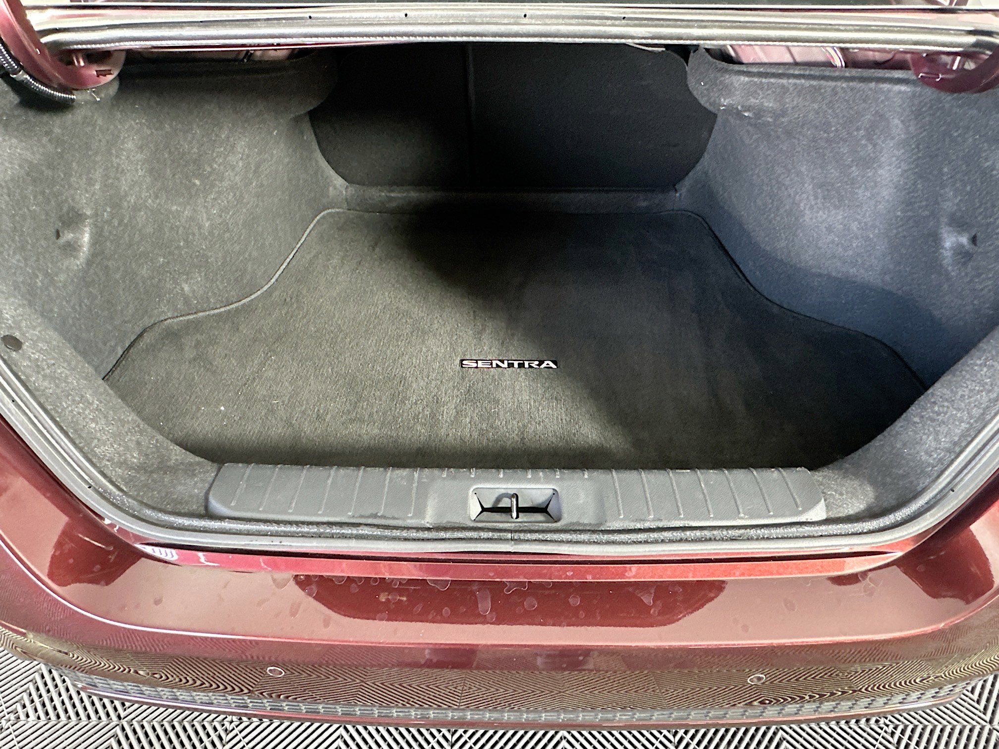 Used 2025 Nissan Sentra SV image 26