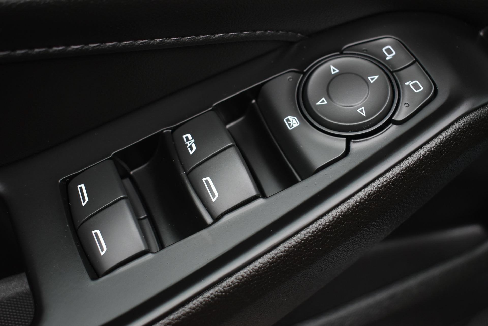 Used 2023 Chevrolet Traverse LT FWD image 12