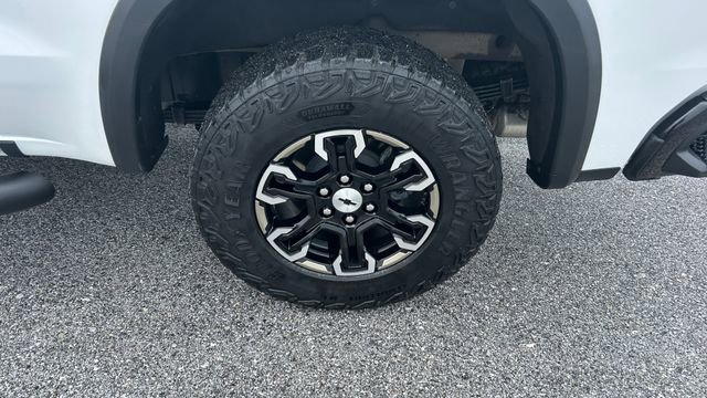 Used 2023 Chevrolet Silverado 1500 ZR2 w/ Technology Package image 9