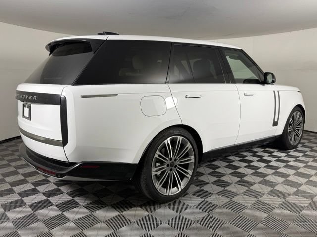 Certified 2026 Land Rover Range Rover SE AWD/4WD image 7
