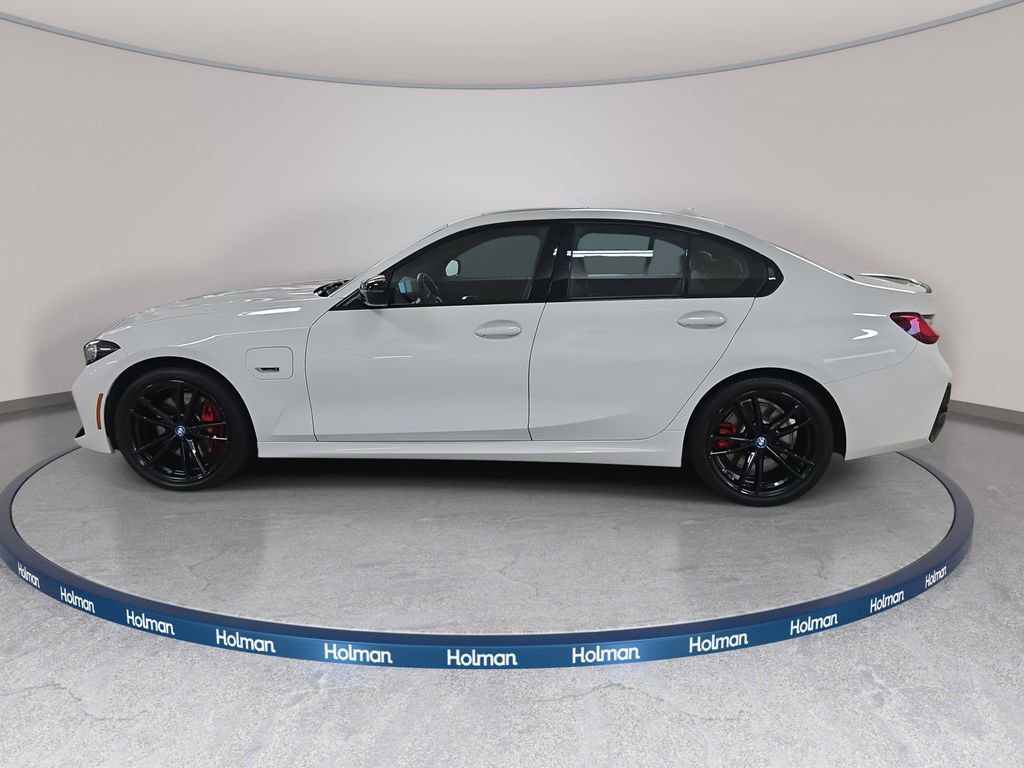 Certified 2023 BMW 330e xDrive w/ M Sport Package image 11