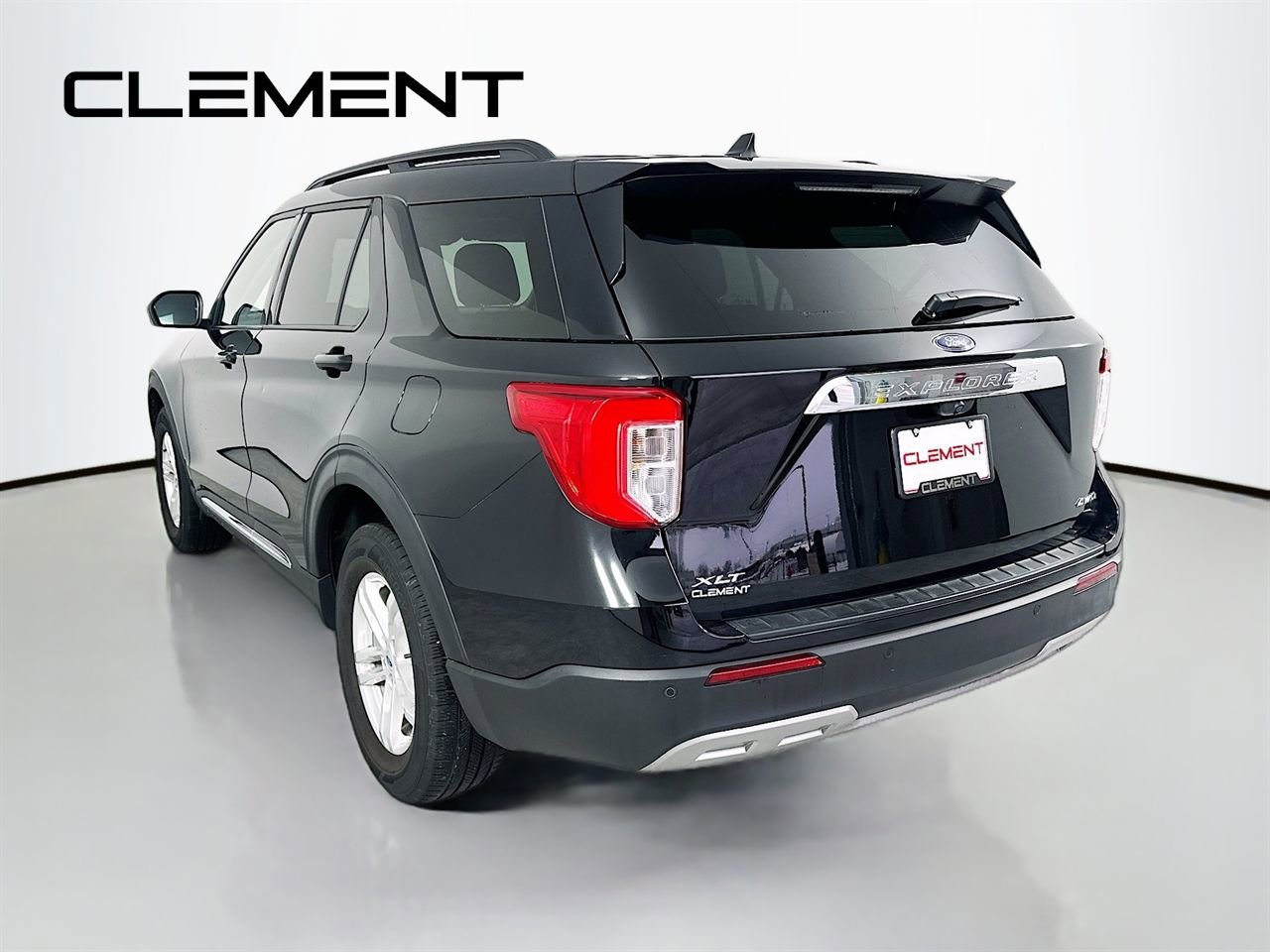 Certified 2022 Ford Explorer XLT w/ Equipment Group 202A image 10