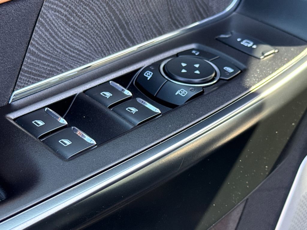 Used 2024 Ford F250 Platinum image 20