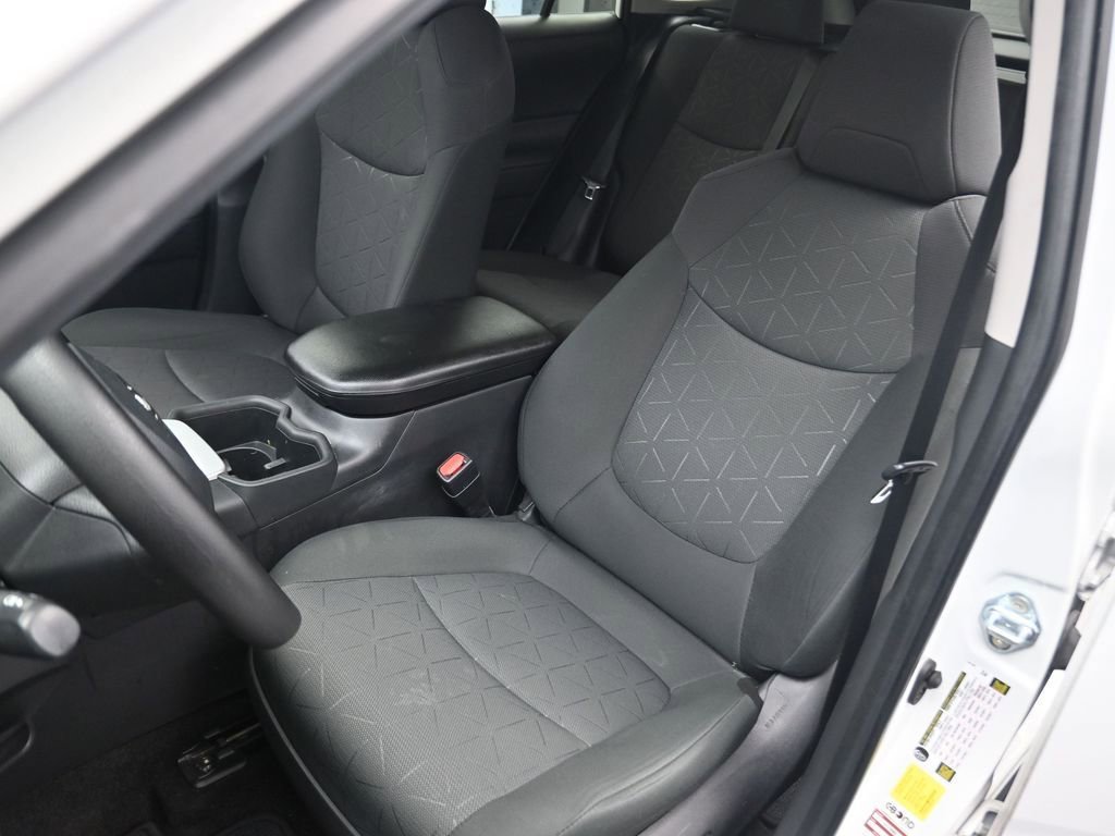 Used 2023 Toyota RAV4 XLE image 10