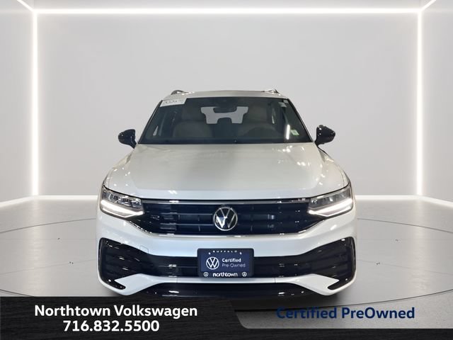 Certified 2024 Volkswagen Tiguan SE R-Line AWD/4WD image 4
