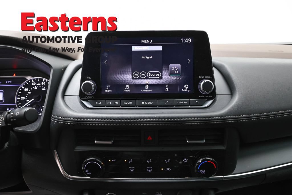 Used 2023 Nissan Rogue S AWD/4WD image 12