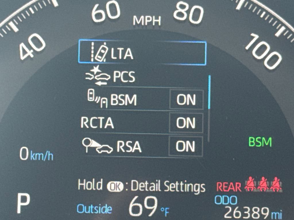 Used 2025 Toyota RAV4 XLE AWD/4WD image 18