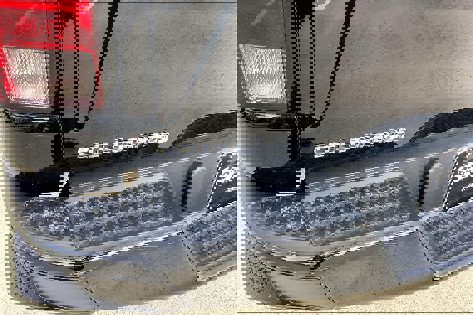 Used 2024 Chevrolet Colorado LT w/ LT Convenience Package image 30