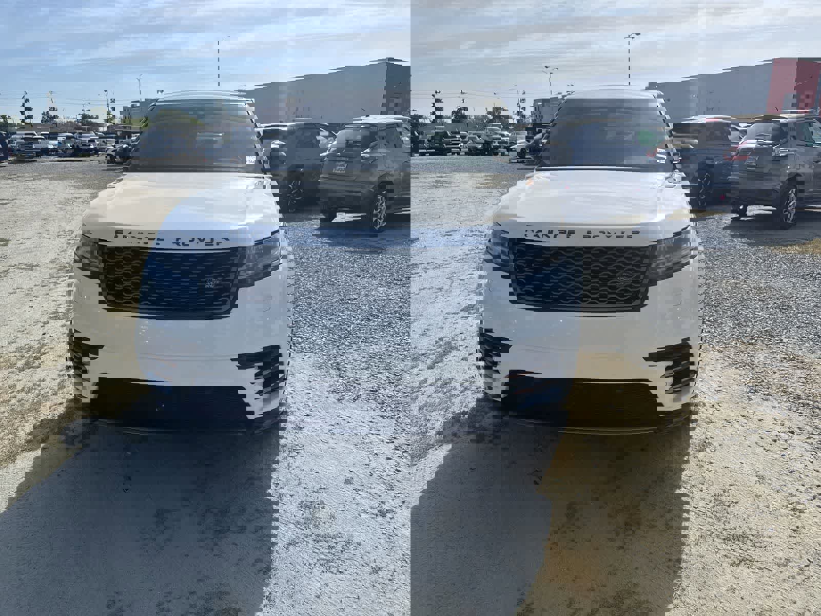 Used 2018 Land Rover Range Rover Velar R-Dynamic SE image 2