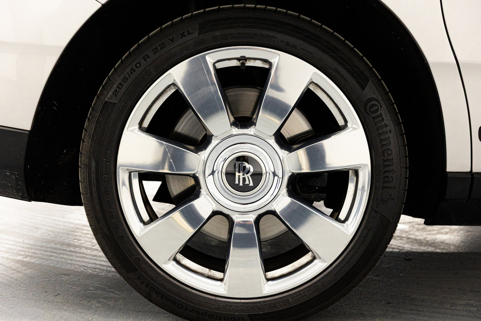 Used 2020 Rolls-Royce Cullinan image 14