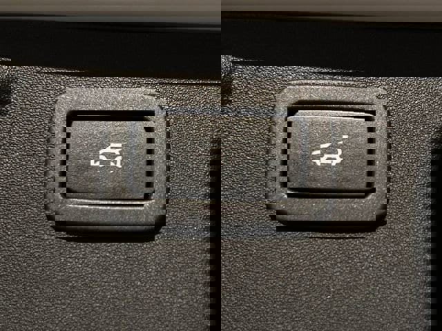 Used 2017 Land Rover Discovery Sport HSE image 27