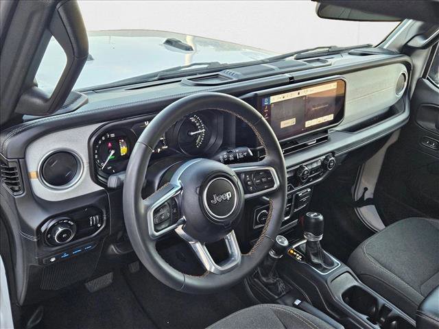 Used 2024 Jeep Wrangler Sahara image 10