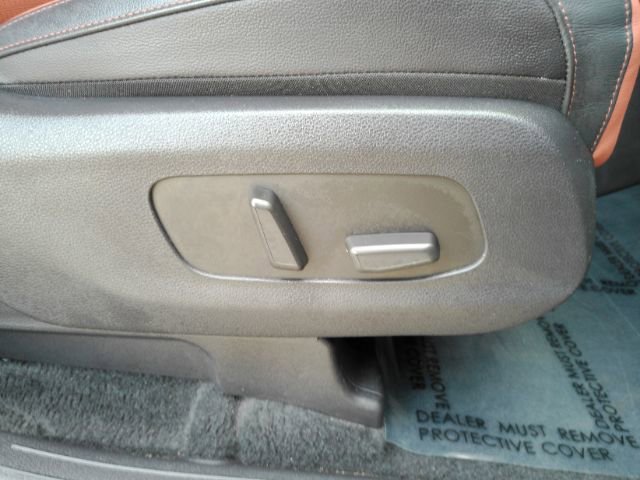 Used 2024 Kia Carnival SX Prestige image 25