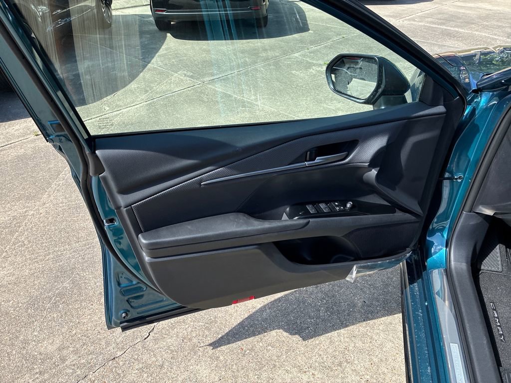 New 2026 Toyota Camry SE FWD image 12