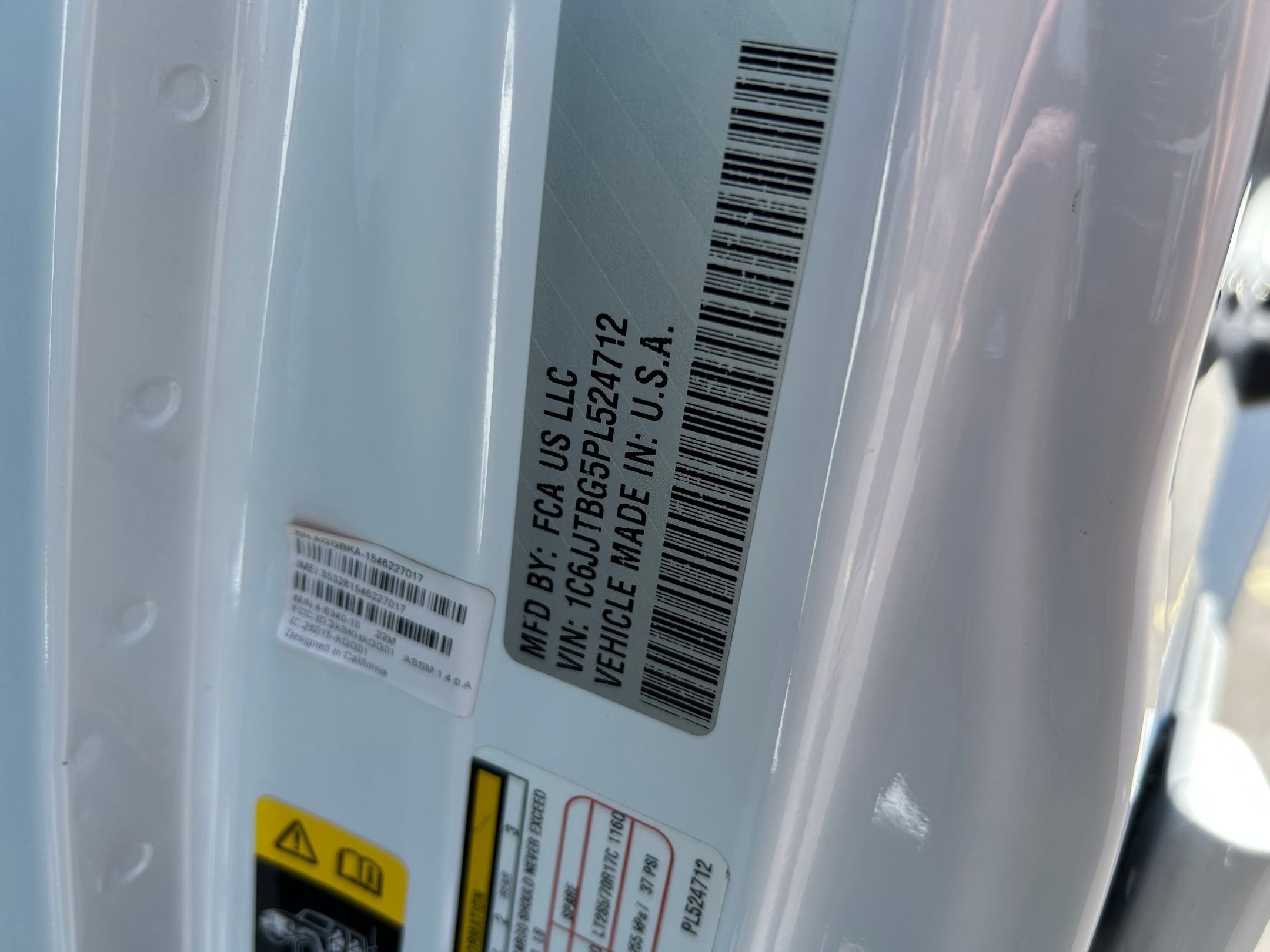 Used 2023 Jeep Gladiator Rubicon w/ Cold Weather Group AWD/4WD image 33