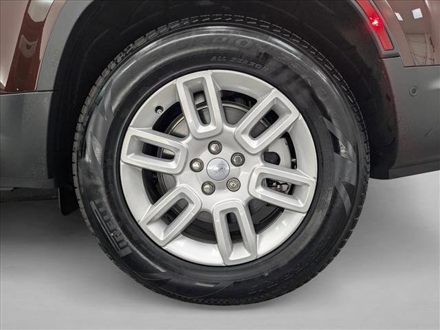 New 2025 Land Rover Defender 130 S image 25