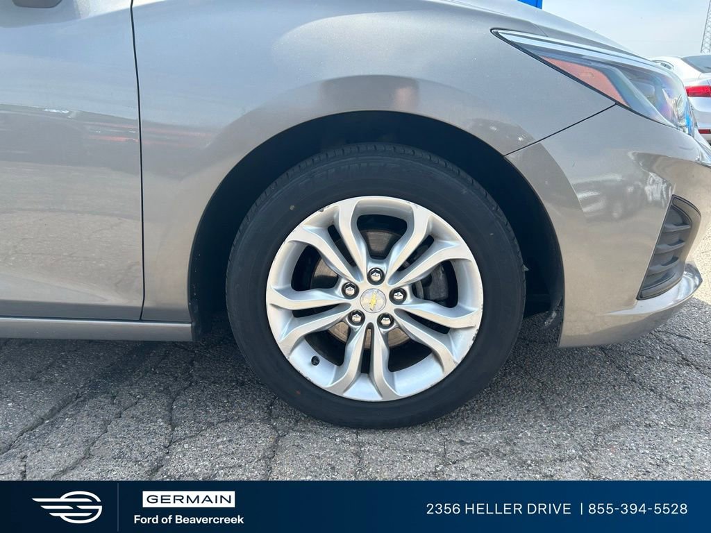 Used 2019 Chevrolet Cruze LT FWD image 11