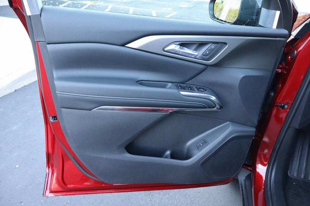 New 2026 Chevrolet Traverse LT w/ Driver Confidence Package image 4