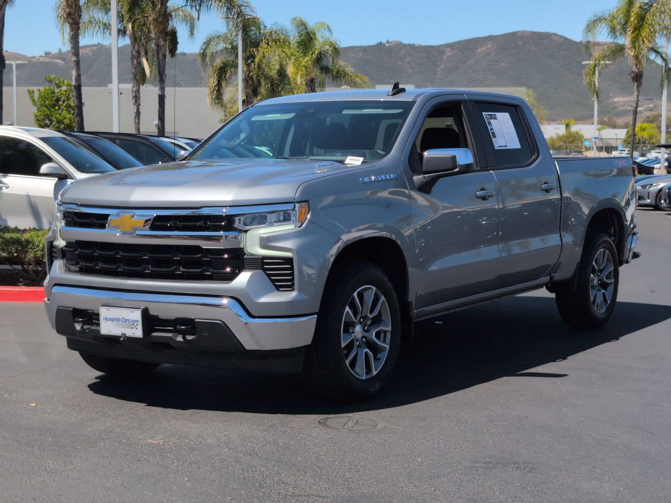 Used 2024 Chevrolet Silverado 1500 LT AWD/4WD image 5
