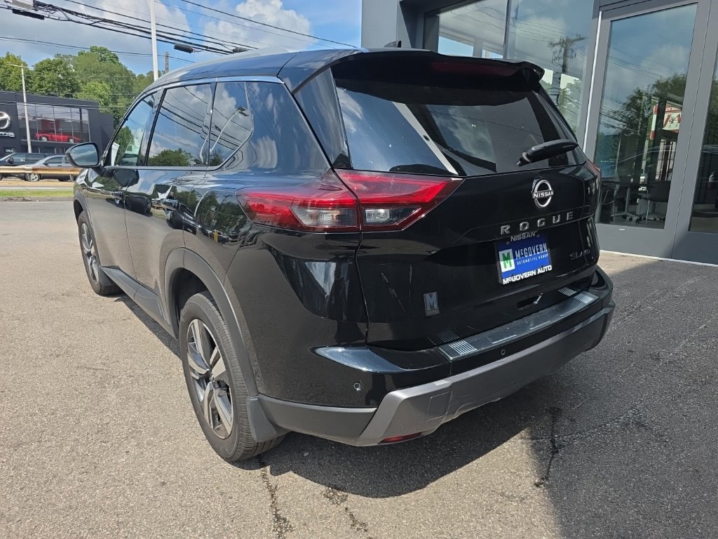 Certified 2025 Nissan Rogue SL AWD/4WD image 4