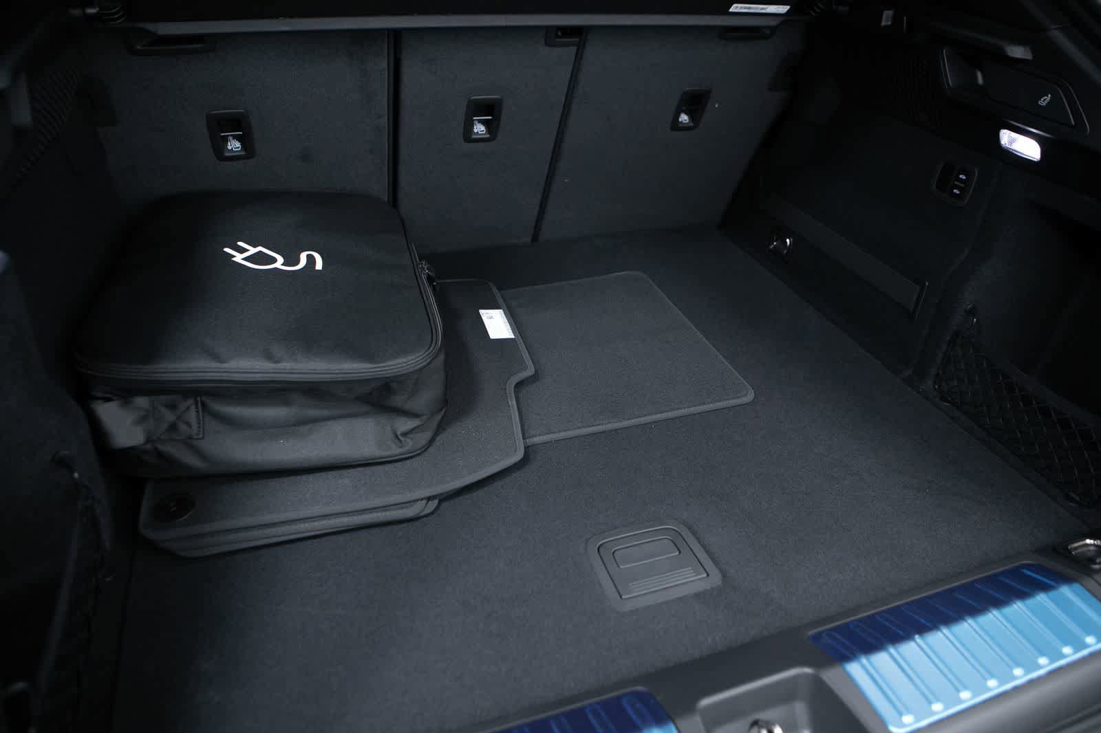 New 2026 Porsche Macan Electric RWD image 37