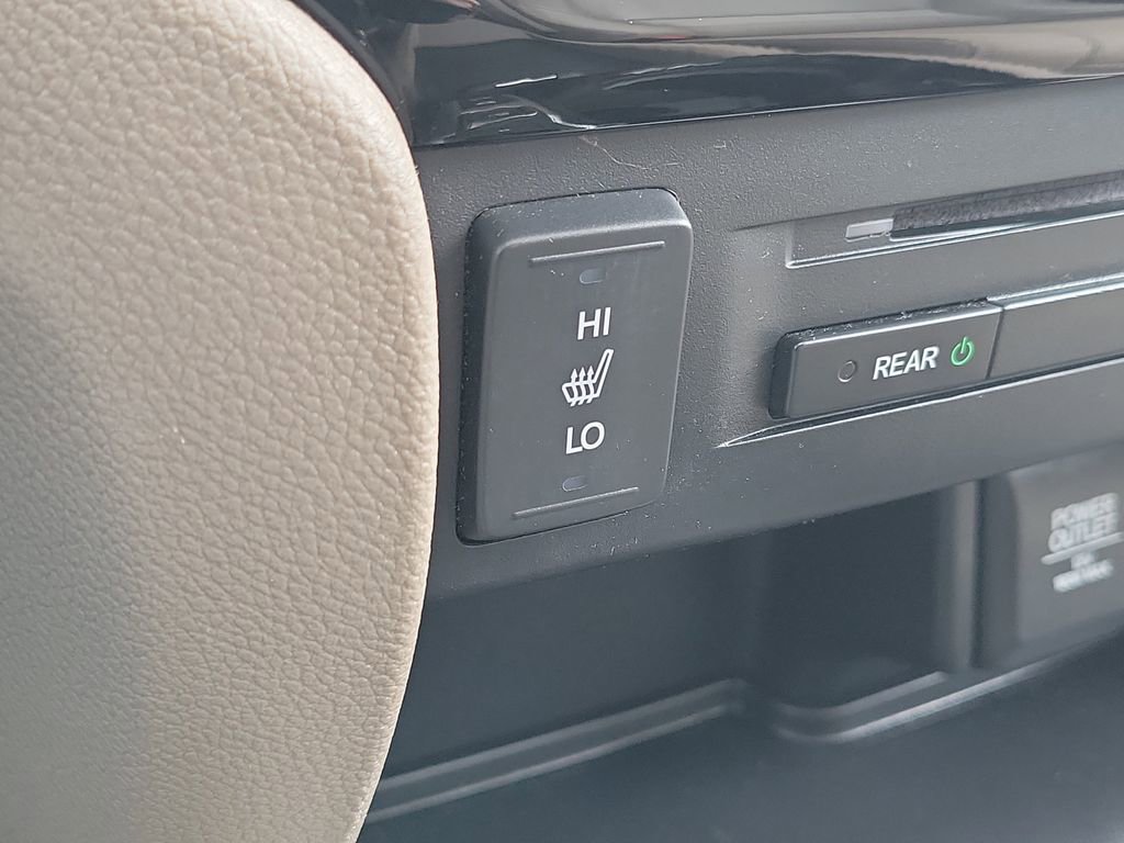 Used 2017 Honda Pilot Touring image 13