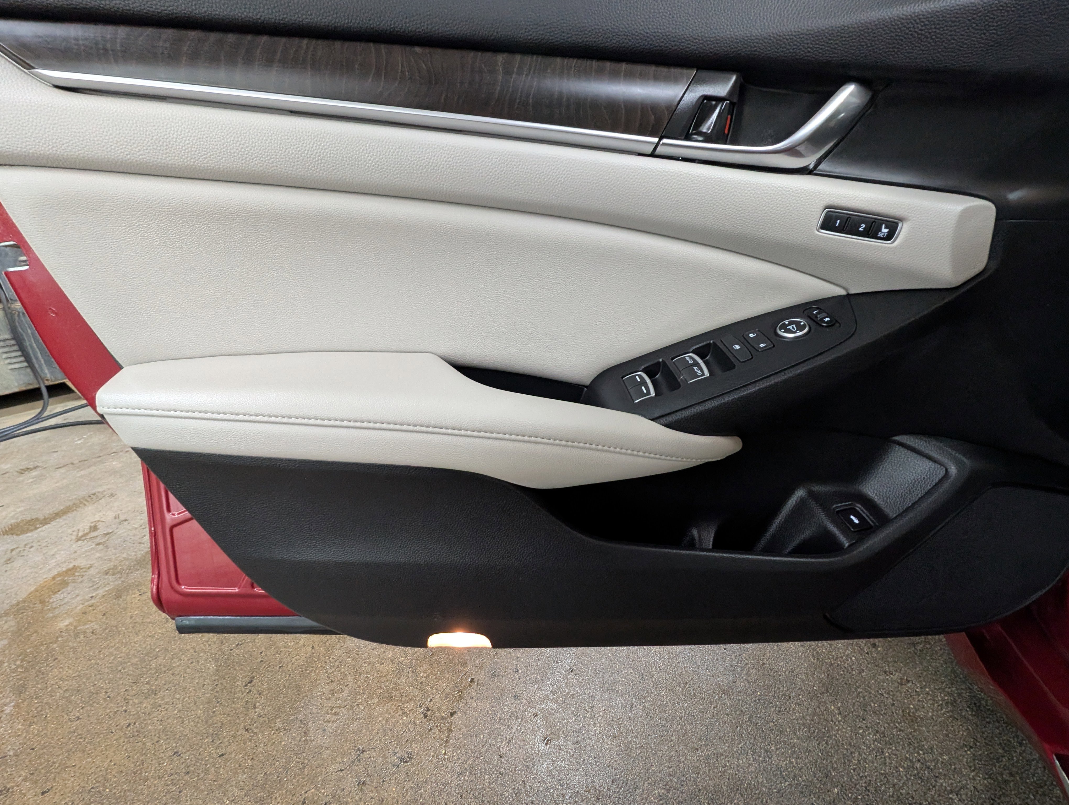 Used 2021 Honda Accord EX-L image 11