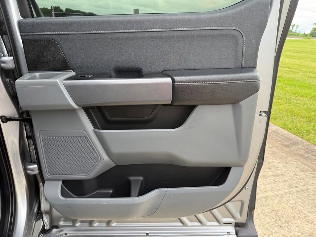 Used 2023 Ford F150 Lightning XLT AWD/4WD image 14