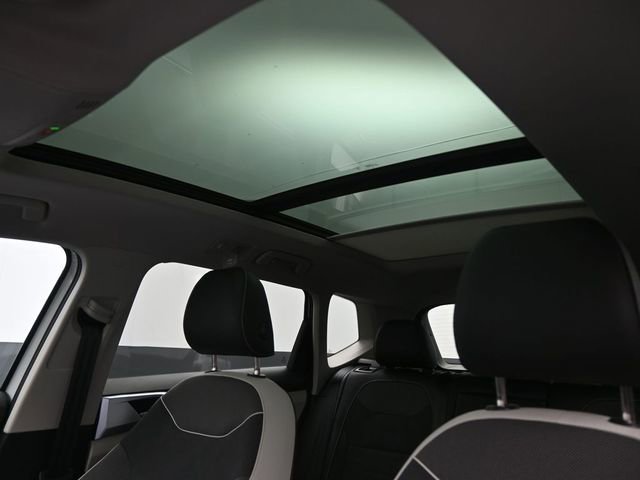 New 2026 Volkswagen Taos SE image 2