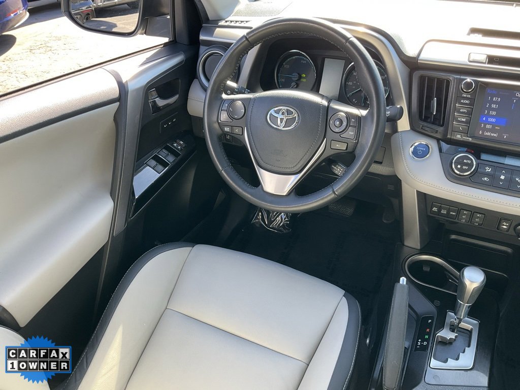 Used 2017 Toyota RAV4 Limited image 38