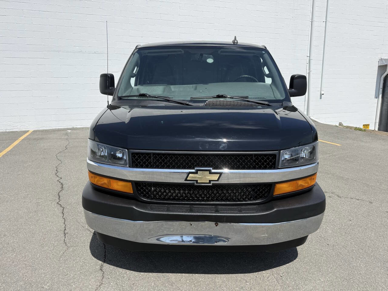 Used 2018 Chevrolet Express 2500 w/ Driver Convenience Package image 8