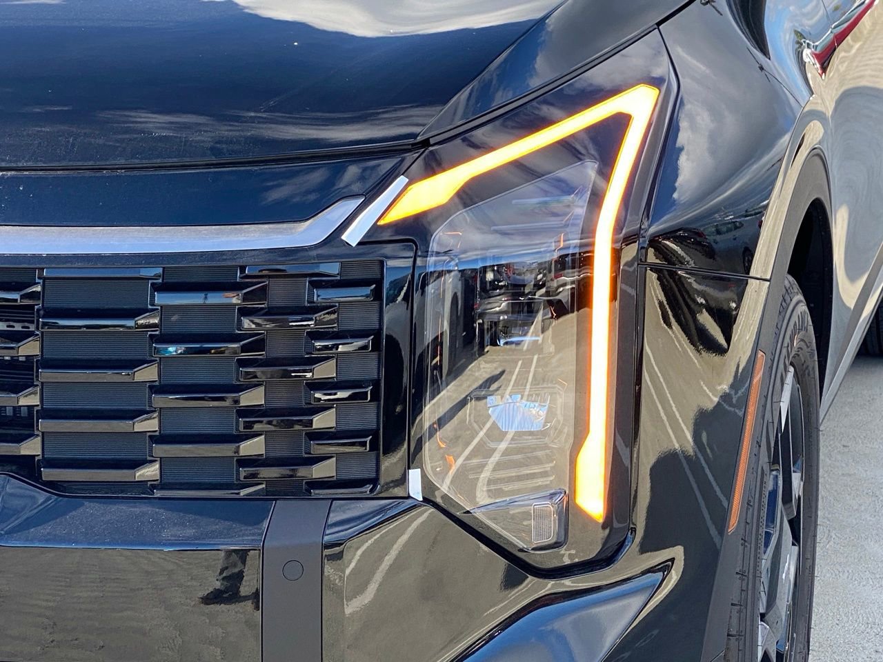 New 2026 Kia Sportage EX image 8