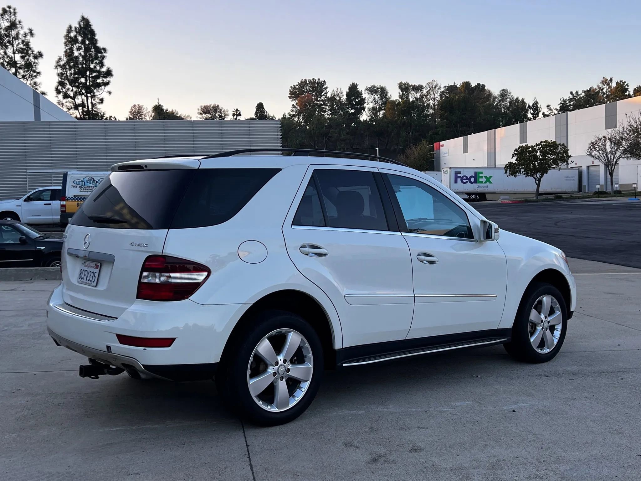 Used 2011 Mercedes-Benz ML 350 4MATIC image 9