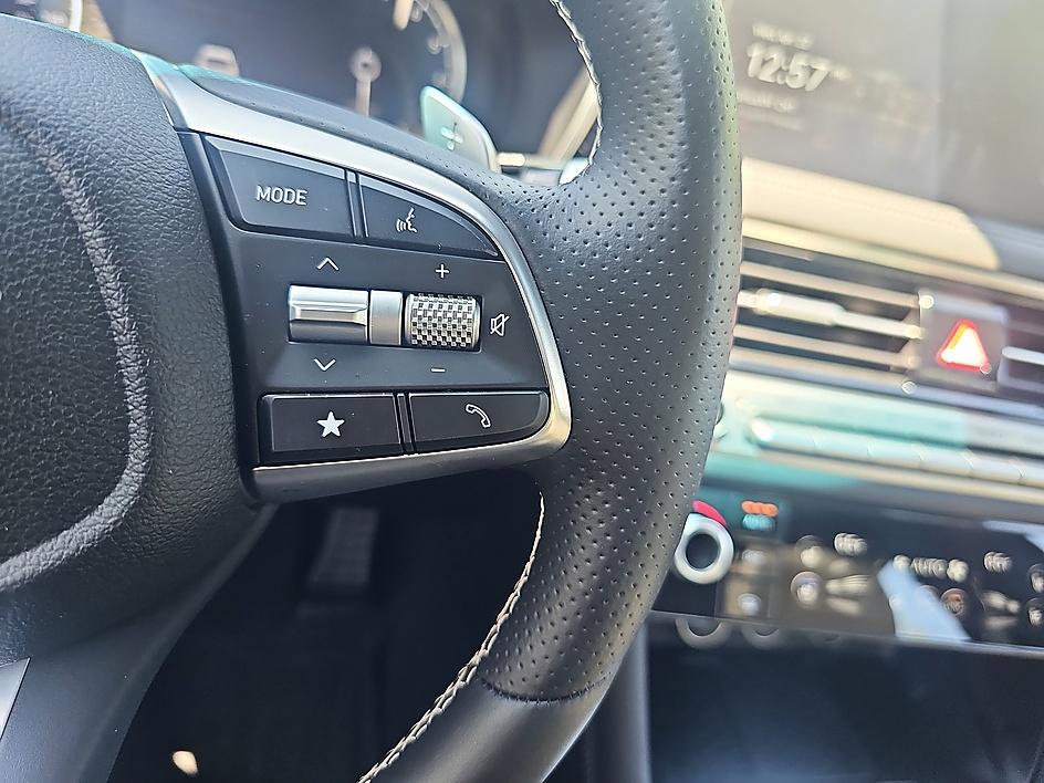 Used 2025 Genesis G70 2.5T w/ Sport Prestige Package AWD/4WD image 25