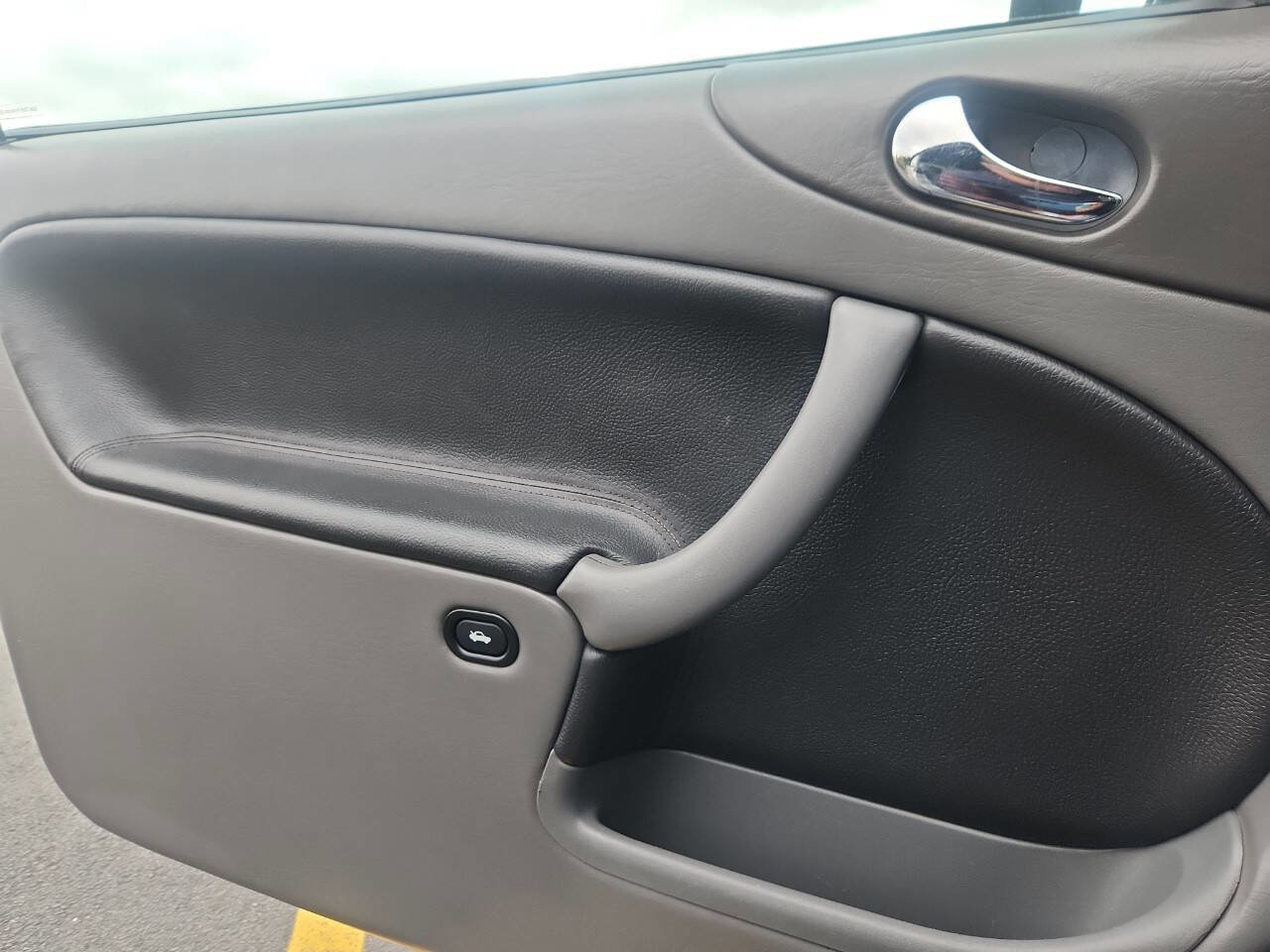 Used 2003 Saab 9-3 SE image 14