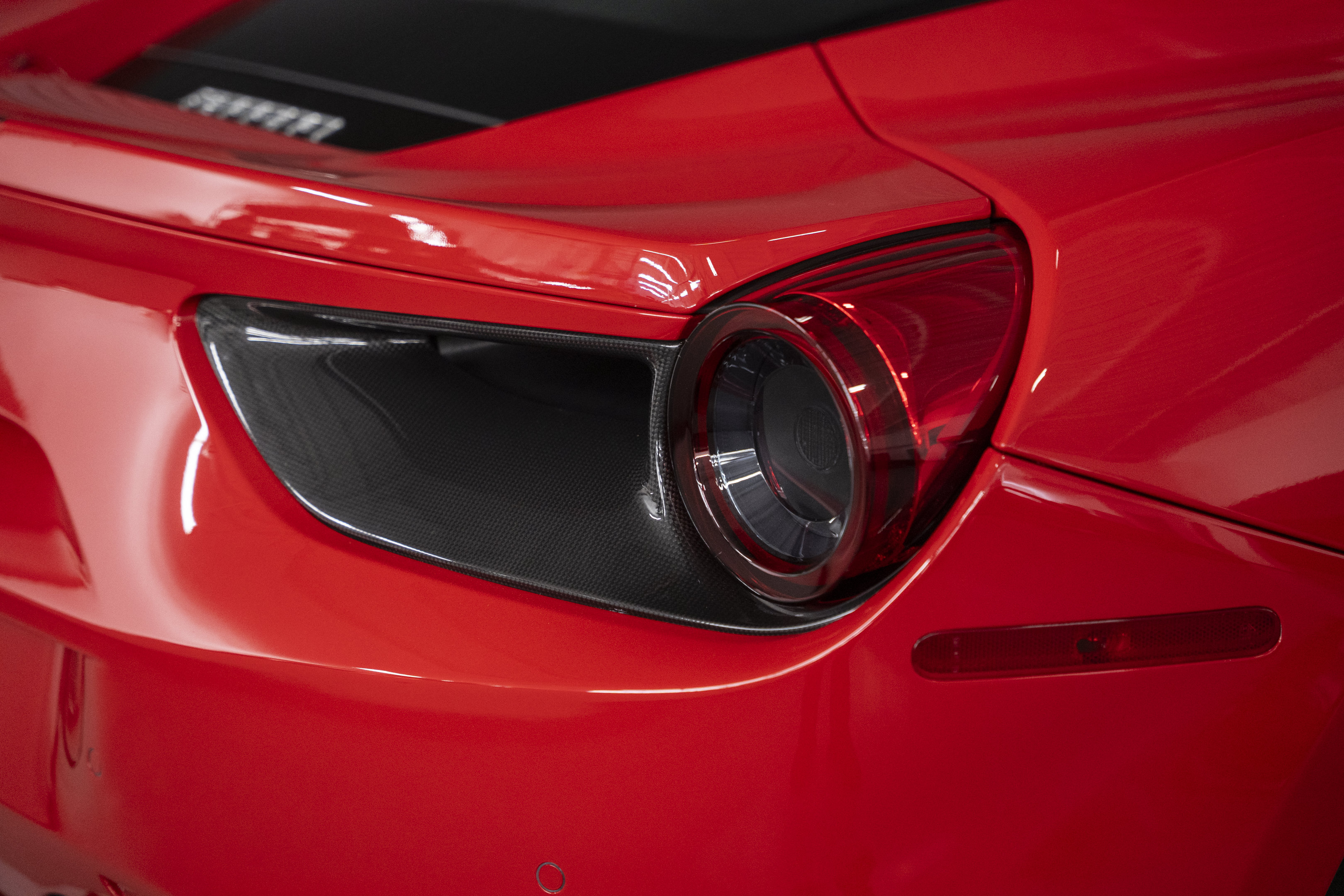Used 2018 Ferrari 488 GTB RWD image 10