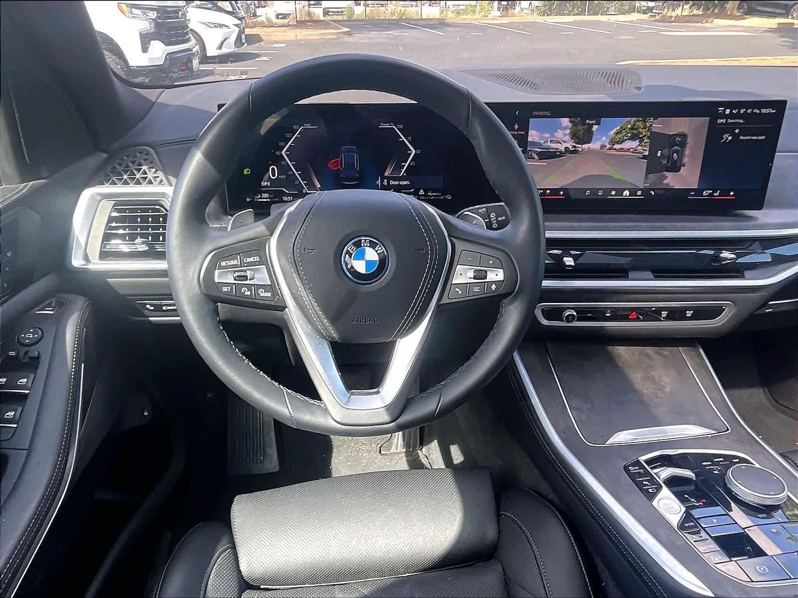 Used 2024 BMW X5 xDrive50e w/ Parking Assistance Package AWD/4WD image 7