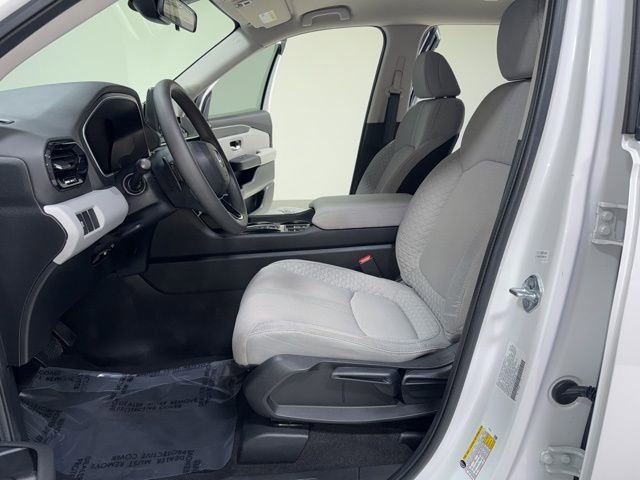 Used 2023 Honda Pilot LX image 11