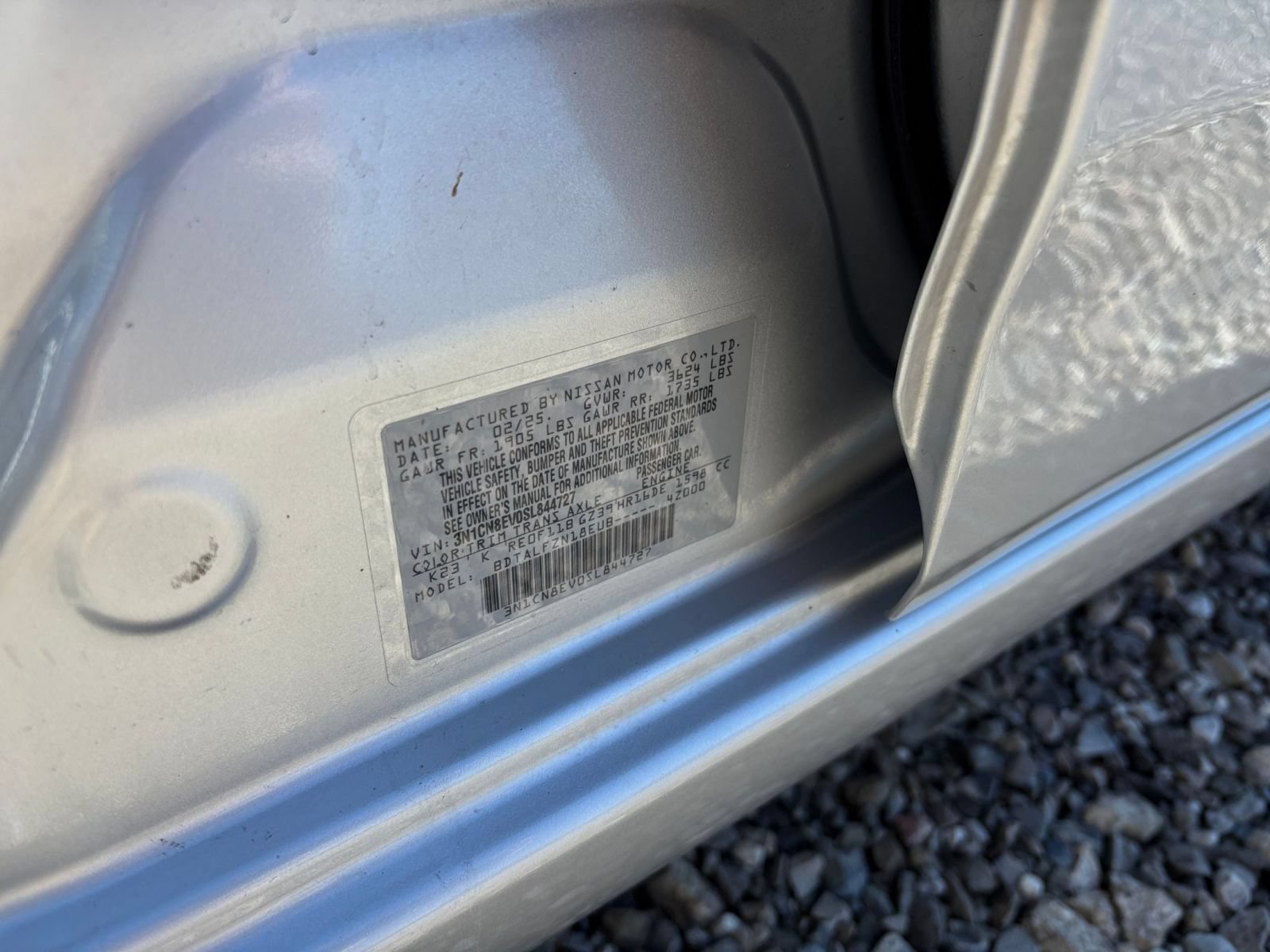Used 2025 Nissan Versa SV FWD image 27