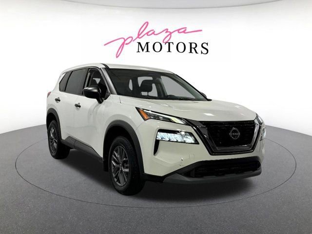 Used 2022 Nissan Rogue S FWD image 3