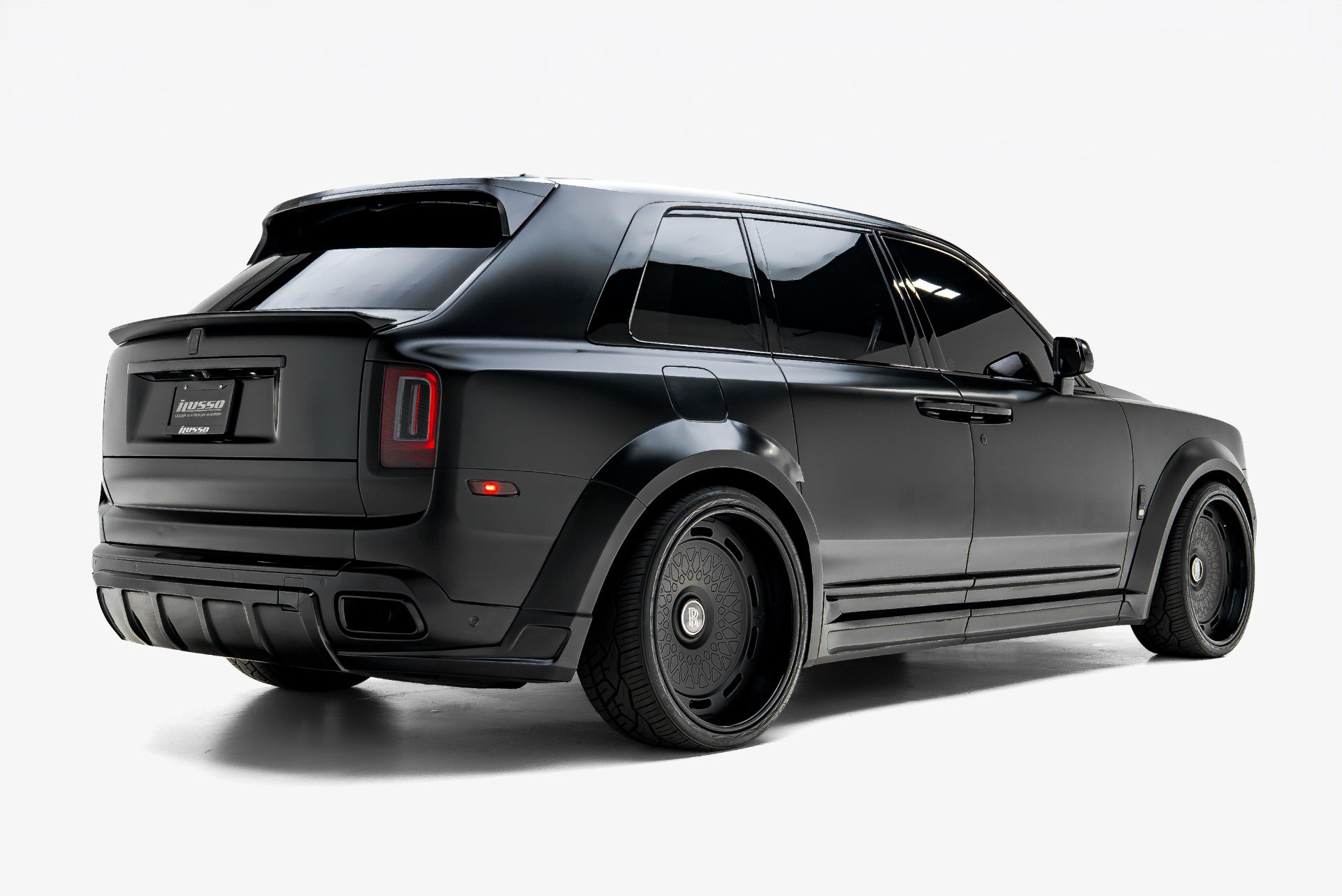 Used 2020 Rolls-Royce Cullinan AWD/4WD image 2
