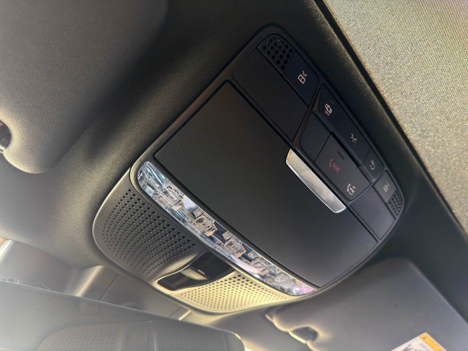 Used 2022 Mercedes-Benz E 350 Sedan w/ AMG Line Exterior image 37
