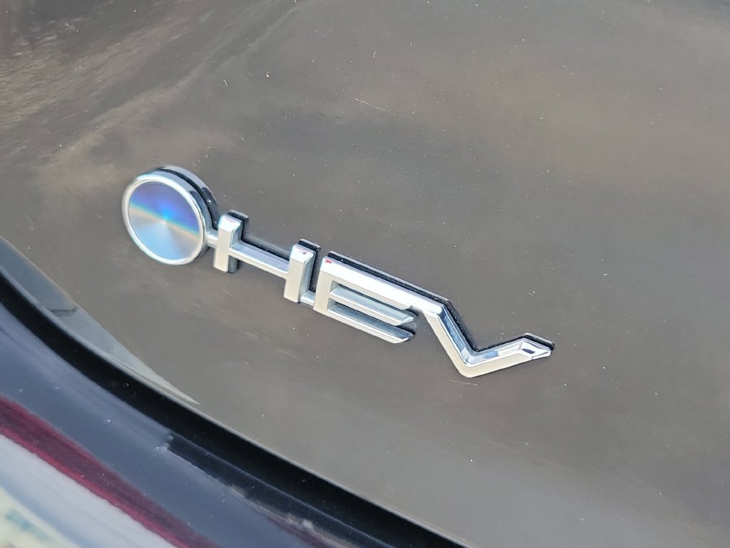 Used 2025 Toyota Camry LE FWD image 8