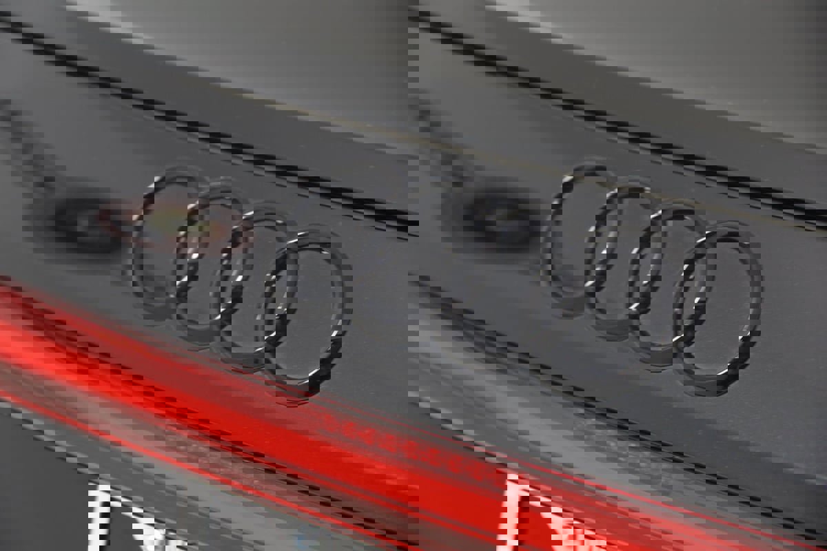 Used 2024 Audi RS e-tron GT w/ Carbon Performance Package image 92