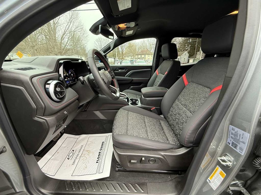 Used 2026 Chevrolet Colorado Z71 image 16