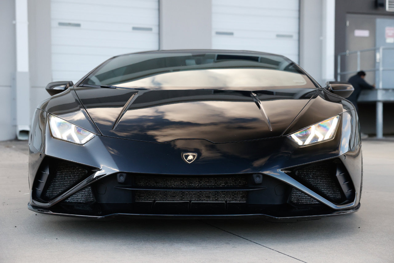 Used 2020 Lamborghini Huracan EVO image 18