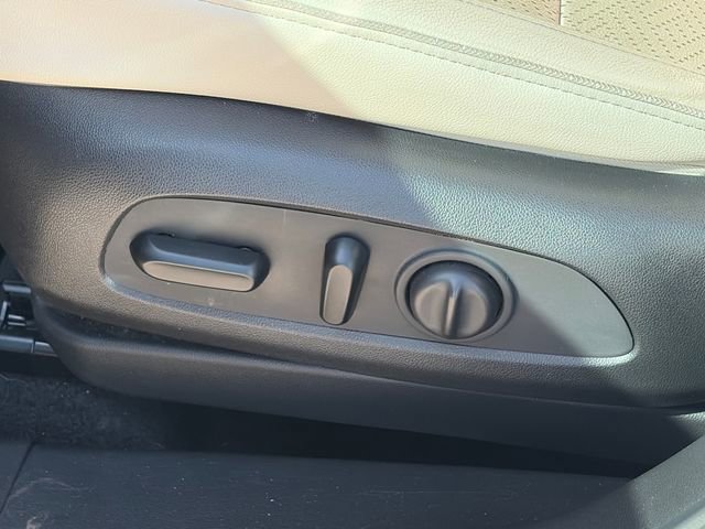 Used 2020 Buick Encore GX Essence image 18