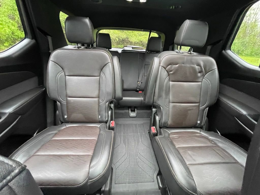 Used 2023 Chevrolet Traverse High Country w/ LPO, Floor Liner Package AWD/4WD image 18