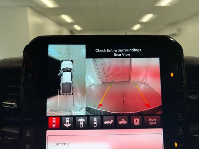 New 2026 RAM 2500 Laramie AWD/4WD image 17