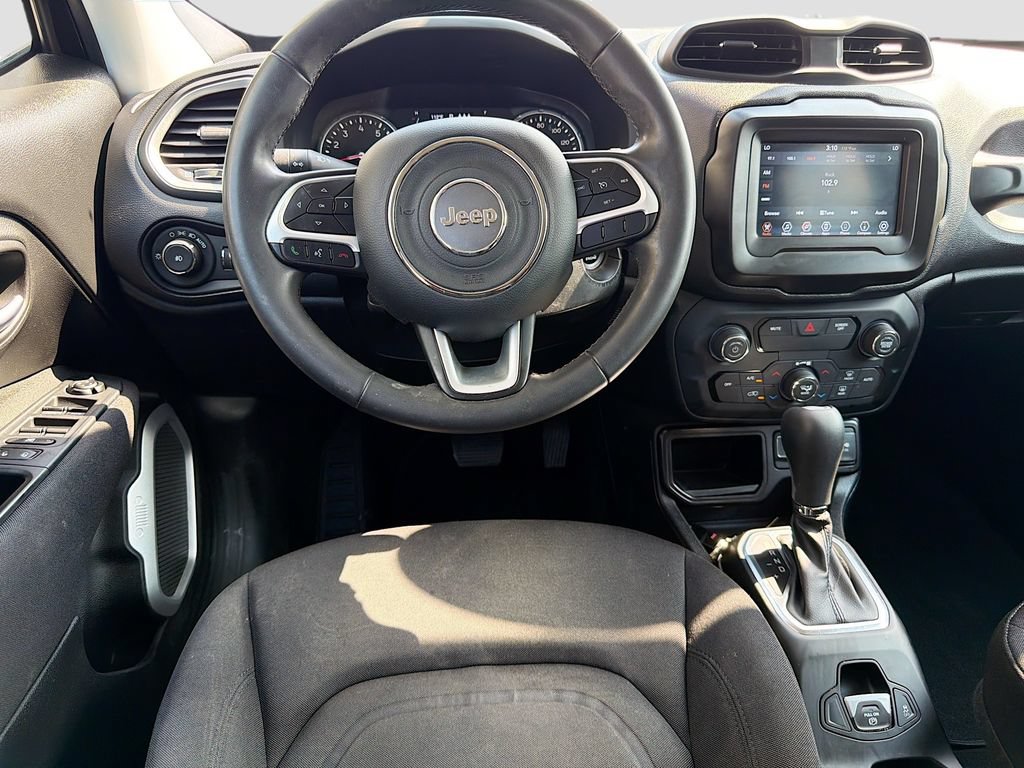 Used 2019 Jeep Renegade Latitude FWD image 17